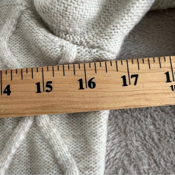 H&M Cable Knit Sweater Dress Long Sleeve Cozy Pullover Winter Medium Ivory NWT - Picture 5 of 7